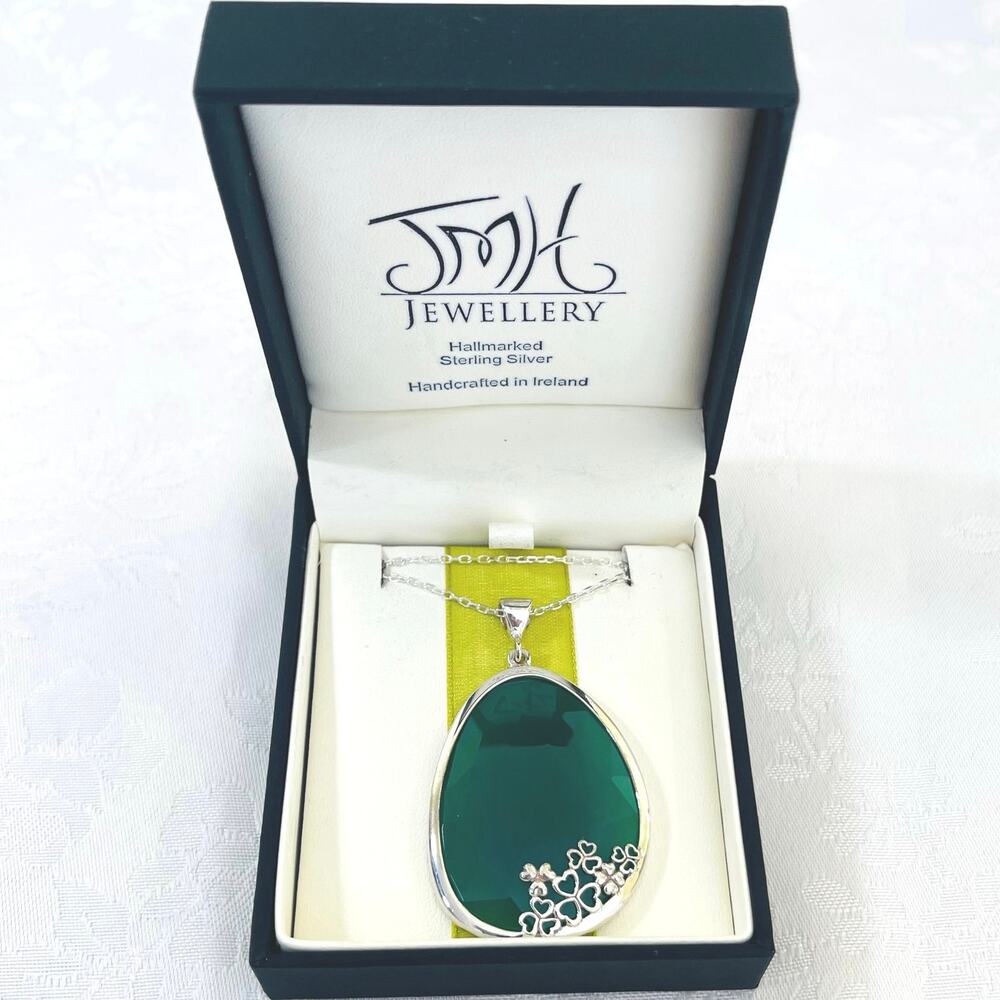 Sterling Silver Green Onyx Necklace Pendant JMH Ireland Shamrock Irish Clover